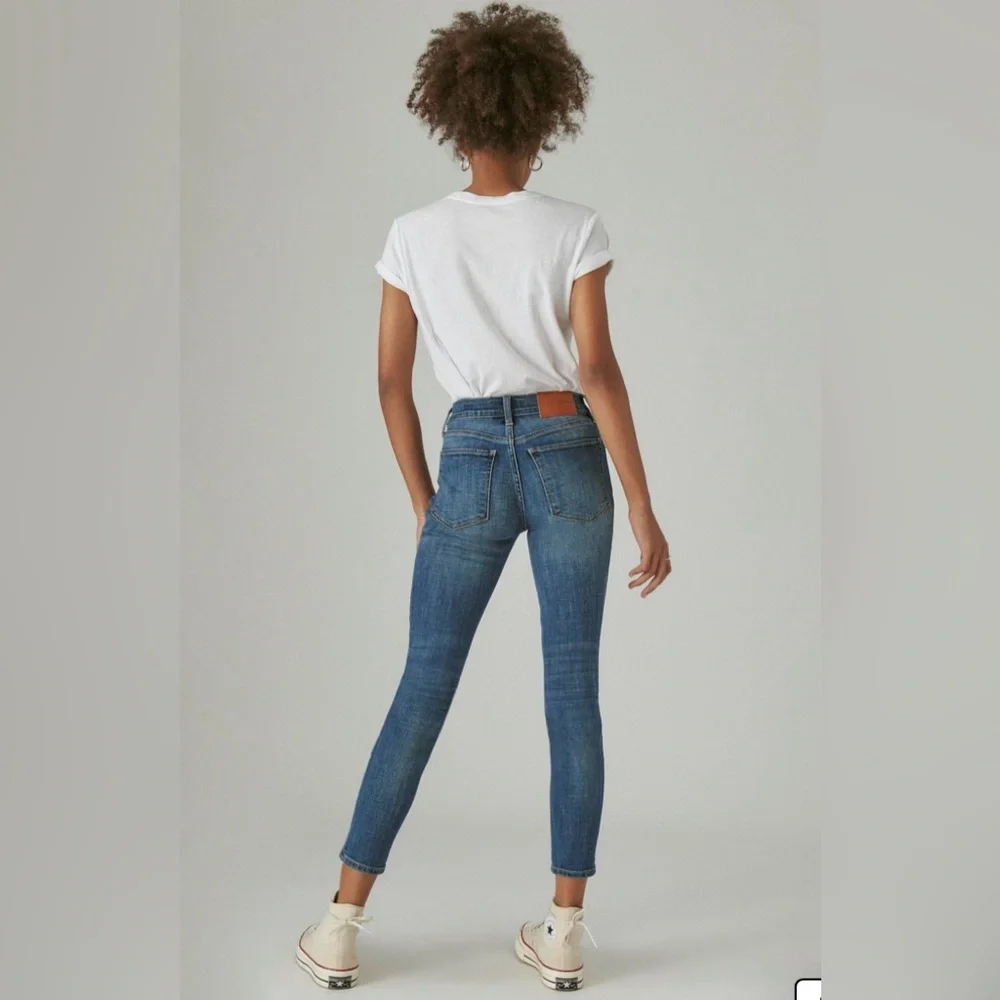 Lucky Brand Bridgette Button Fly Crop Skinny Jeans, Sz 2/26 - Picture 2 of 16